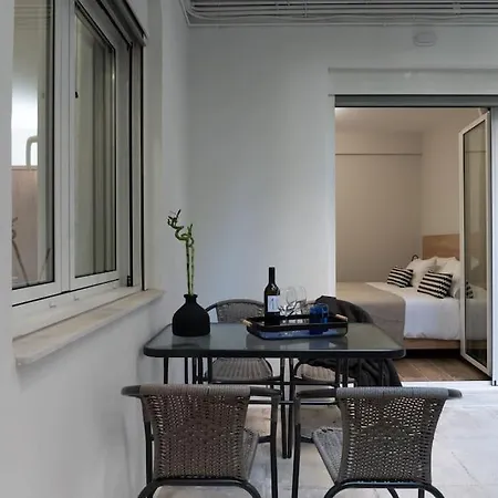 Appartement Stylish Abode Under Acropolis W/ Sunny Courtyard!
