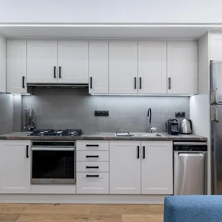 Apartment Stylish Abode Under Acropolis W/ Sunny Courtyard!