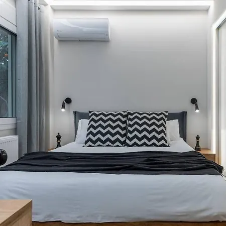 Appartement Stylish Abode Under Acropolis W/ Sunny Courtyard!